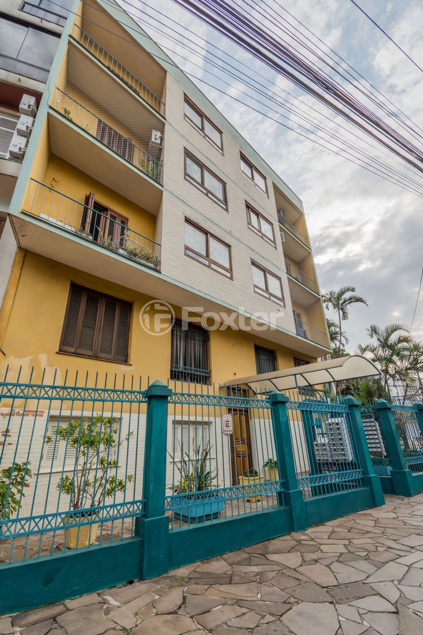 Edifício Plínio Brasil Milano 260 Auxiliadora, Porto Alegre Foxter