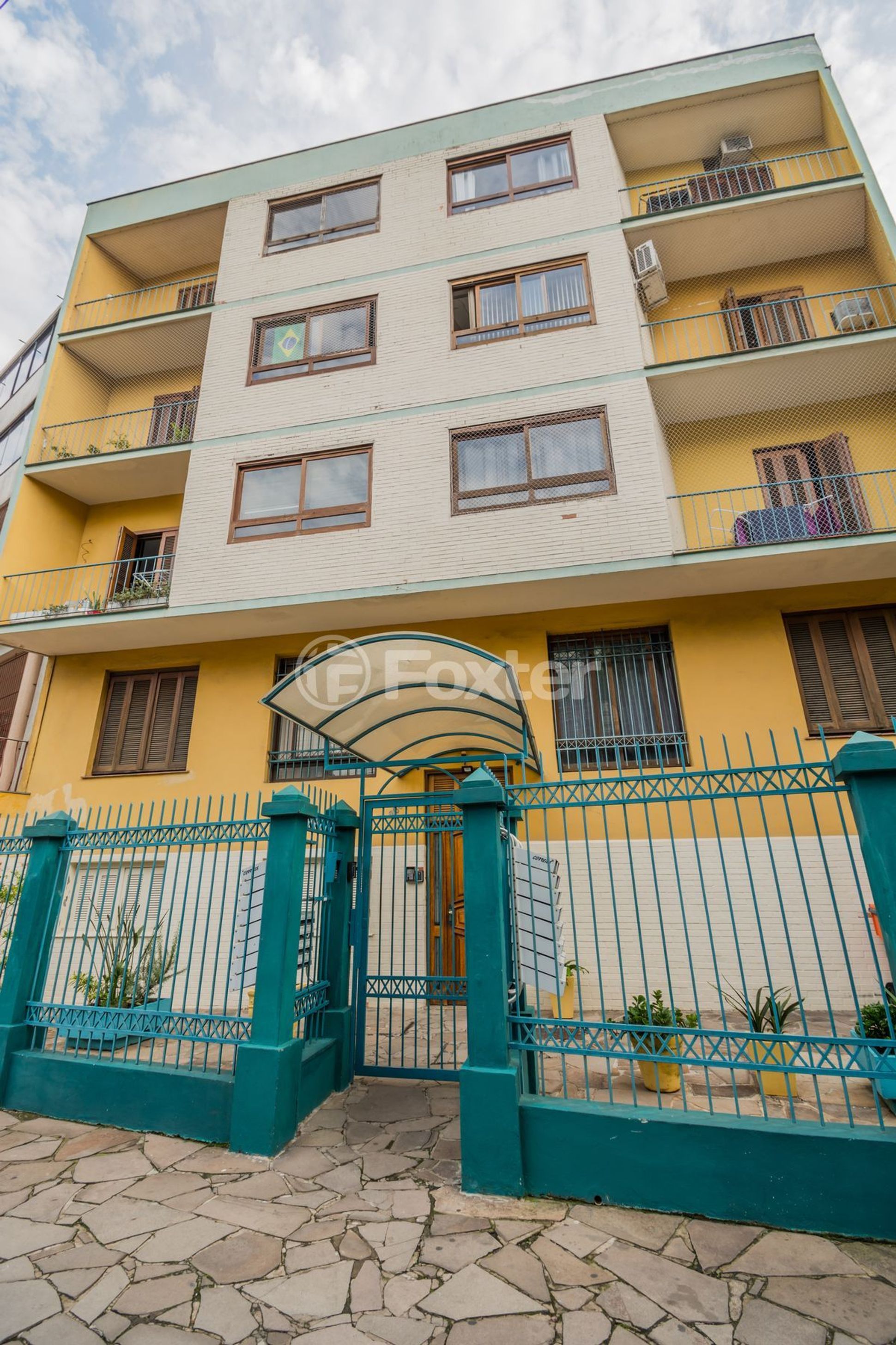 Edifício Plínio Brasil Milano 260 Auxiliadora, Porto Alegre Foxter