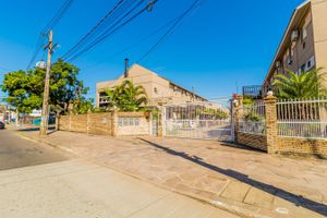 Casas de Condomínio à venda na Avenida Juca Batista - Ipanema, Porto Alegre  - RS