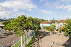 Casas à venda na Avenida Juca Batista - Hípica, Porto Alegre - RS