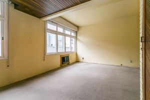 Image 1 - 222836