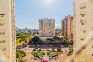 Image 8 - 229570