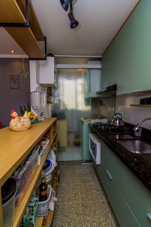 Image 29 - 229570