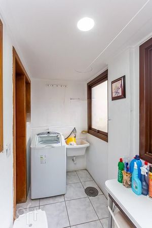 Image 19 - 279382