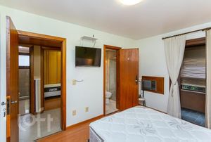 Image 10 - 279382